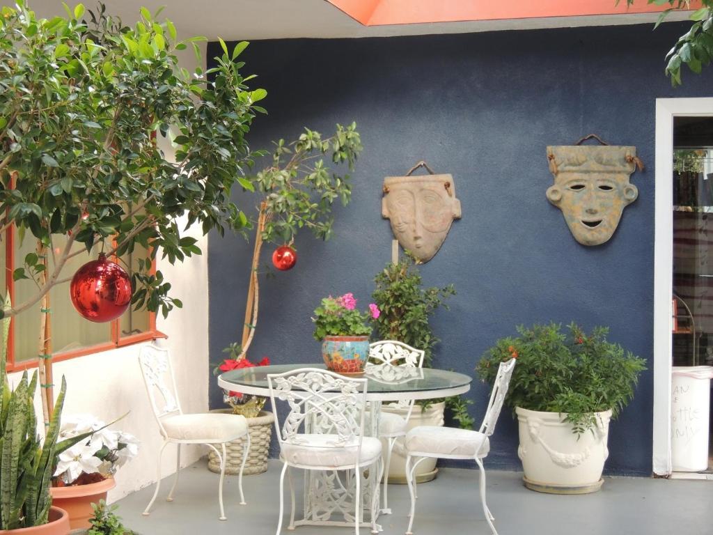 Casa Larrea Inn Палм Дезърт Екстериор снимка